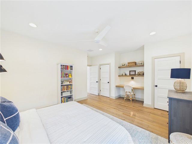 8401 W Kingbird Court, Bentonville, AR 72713