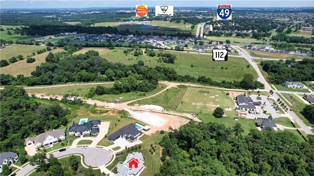 8401 W Kingbird Court, Bentonville, AR 72713