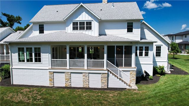 8401 W Kingbird Court, Bentonville, AR 72713