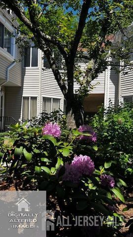 1097 Schmidt Lane, North Brunswick, NJ 08902