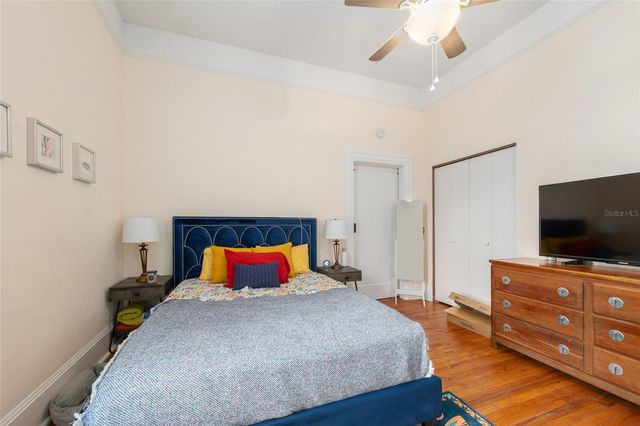 240 SW 3RD STREET, Gainesville, FL 32601