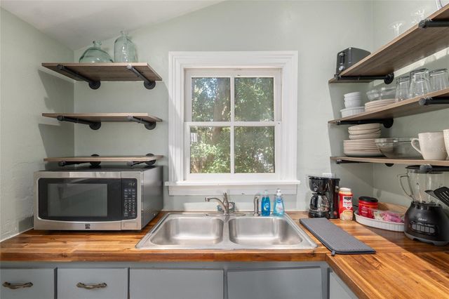 240 SW 3RD STREET, Gainesville, FL 32601