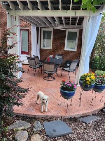 734 Yorkshire TRL, Chesapeake, VA 23322