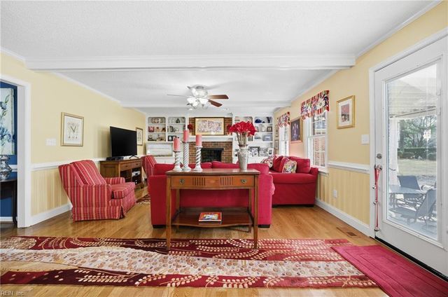 734 Yorkshire TRL, Chesapeake, VA 23322