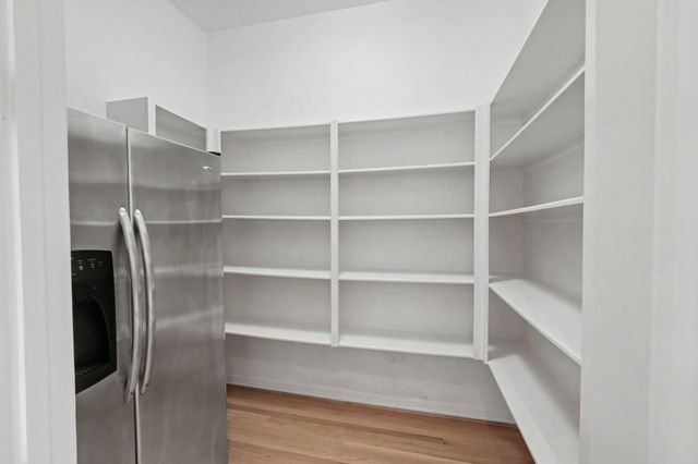 3767 Bellefontaine Street, Houston, TX 77025