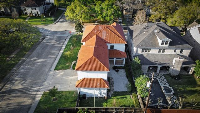 3767 Bellefontaine Street, Houston, TX 77025