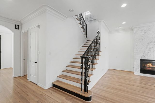 3767 Bellefontaine Street, Houston, TX 77025