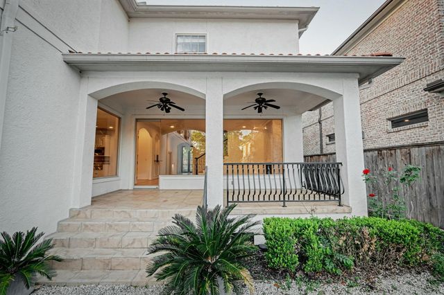 3767 Bellefontaine Street, Houston, TX 77025