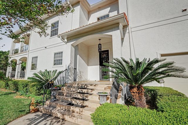 3767 Bellefontaine Street, Houston, TX 77025