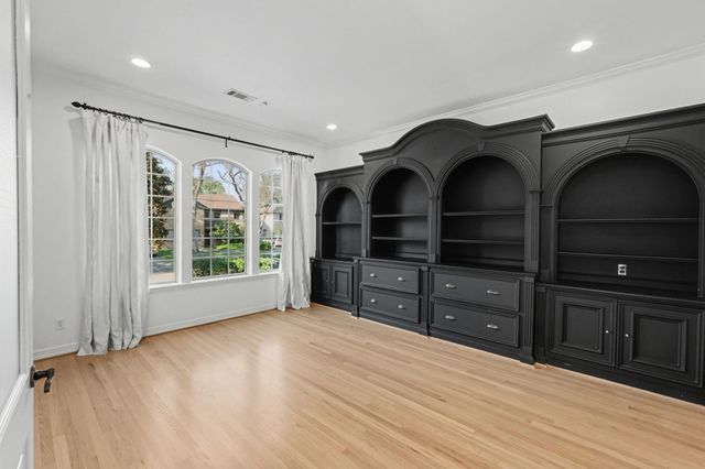 3767 Bellefontaine Street, Houston, TX 77025