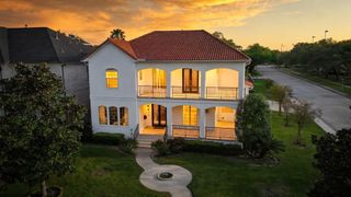 3767 Bellefontaine Street, Houston, TX 77025