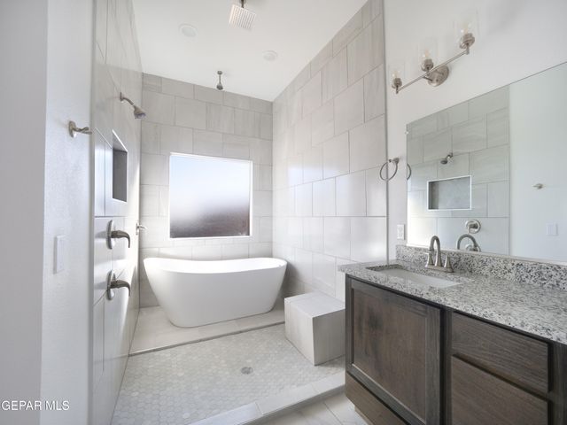 1429 Robert Parker White Street, Socorro, TX 79927