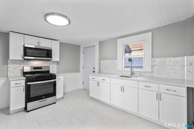 172 North Street, Bristol, CT 06010