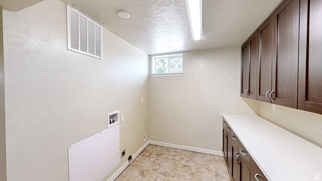 831 E CANYON RD, Spanish Fork, UT 84660
