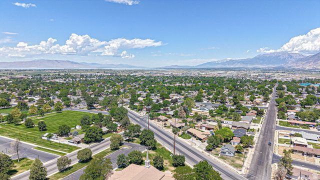 831 E CANYON RD, Spanish Fork, UT 84660