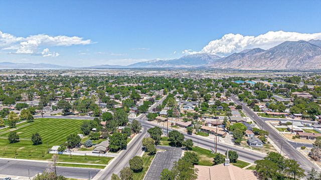 831 E CANYON RD, Spanish Fork, UT 84660