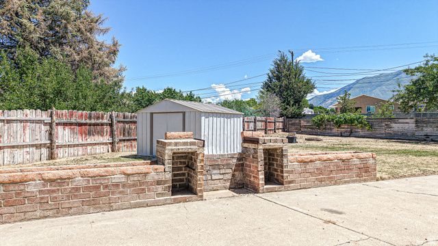 831 E CANYON RD, Spanish Fork, UT 84660