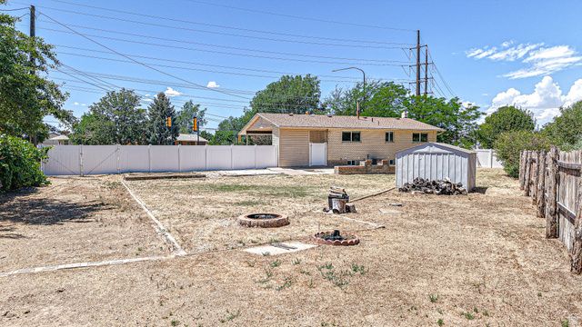 831 E CANYON RD, Spanish Fork, UT 84660