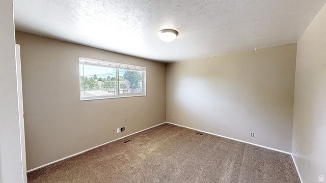 831 E CANYON RD, Spanish Fork, UT 84660