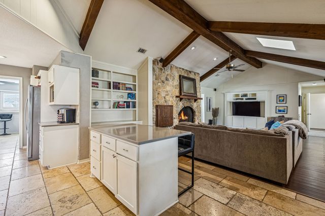 7619 Spring Valley Road, Dallas, TX 75254