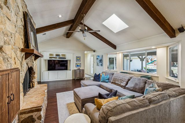 7619 Spring Valley Road, Dallas, TX 75254