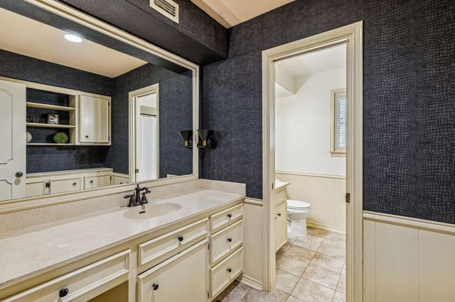 7619 Spring Valley Road, Dallas, TX 75254