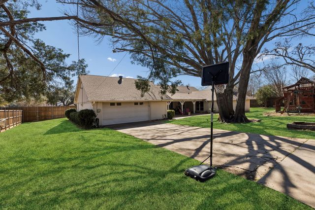 7619 Spring Valley Road, Dallas, TX 75254