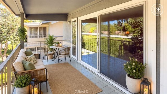 126 Avenida Majorca O, Laguna Woods, CA 92637