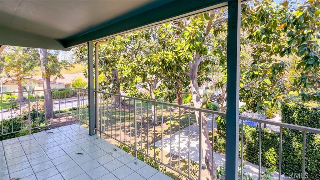 Image 28 of property listing at 126 Avenida Majorca O, Laguna Woods, CA 92637