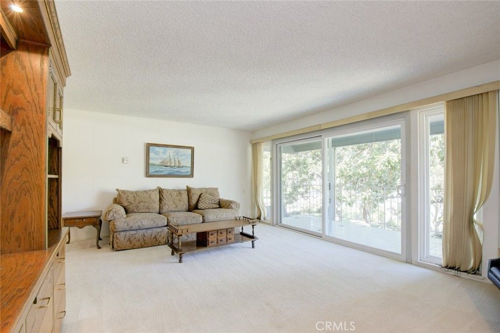 Image 4 of property listing at 126 Avenida Majorca O, Laguna Woods, CA 92637
