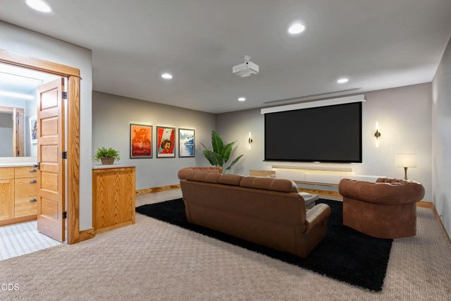 2322 NW High Lakes Loop, Bend, OR 97703