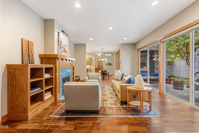 2322 NW High Lakes Loop, Bend, OR 97703