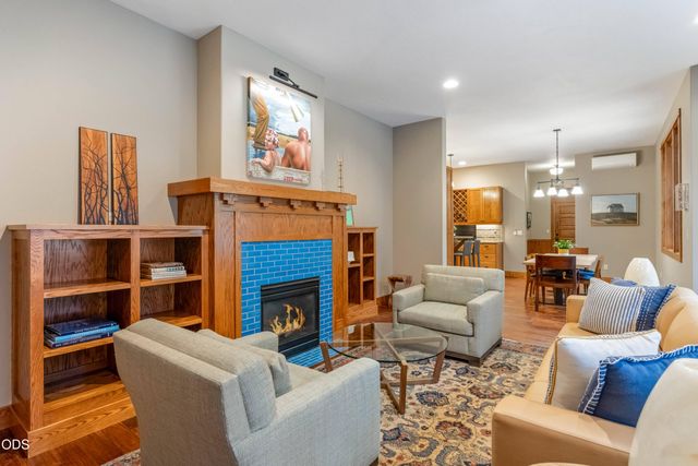 2322 NW High Lakes Loop, Bend, OR 97703