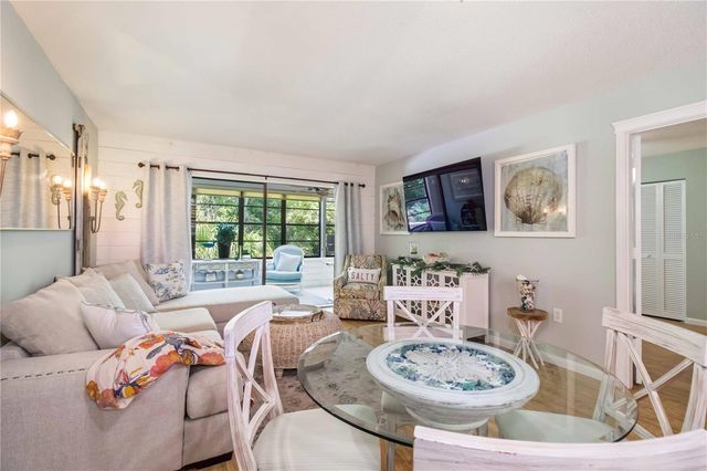 218 PINENEEDLE DRIVE 218, Bradenton, FL 34210