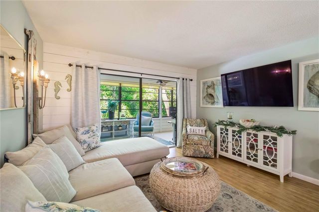 218 PINENEEDLE DRIVE 218, Bradenton, FL 34210
