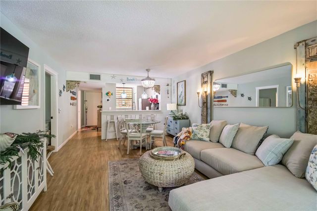 218 PINENEEDLE DRIVE 218, Bradenton, FL 34210