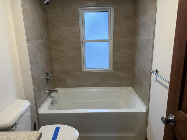 325 W Maple Avenue, Beaver Dam, WI 53916