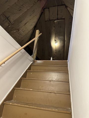 325 W Maple Avenue, Beaver Dam, WI 53916