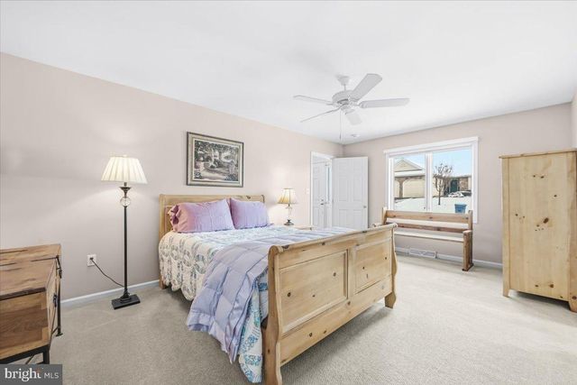 153 FOUNTAIN DR, York, PA 17402