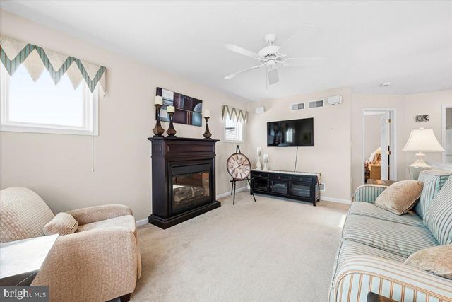 153 FOUNTAIN DR, York, PA 17402