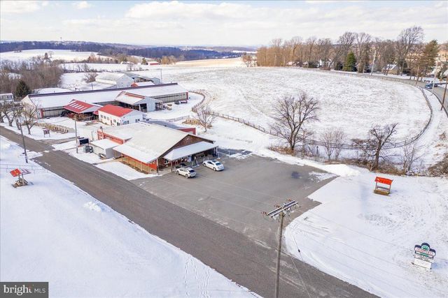 153 FOUNTAIN DR, York, PA 17402