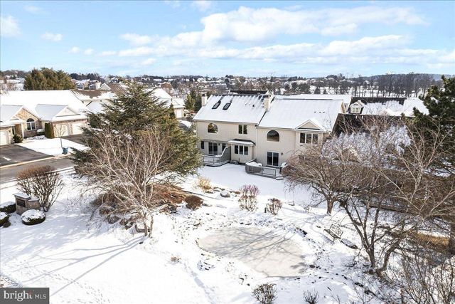 153 FOUNTAIN DR, York, PA 17402