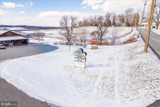 153 FOUNTAIN DR, York, PA 17402