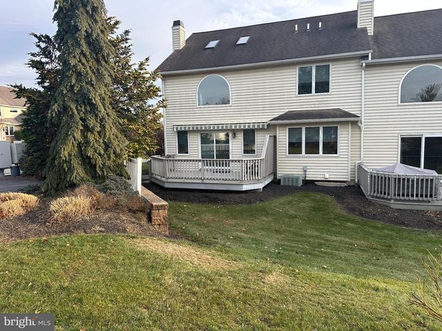 153 FOUNTAIN DR, York, PA 17402