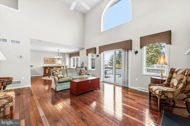 153 FOUNTAIN DR, York, PA 17402