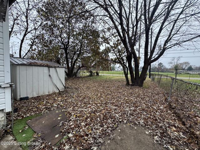 2106 Ratcliffe Ave, Louisville, KY 40210