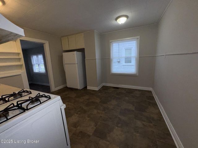 2106 Ratcliffe Ave, Louisville, KY 40210