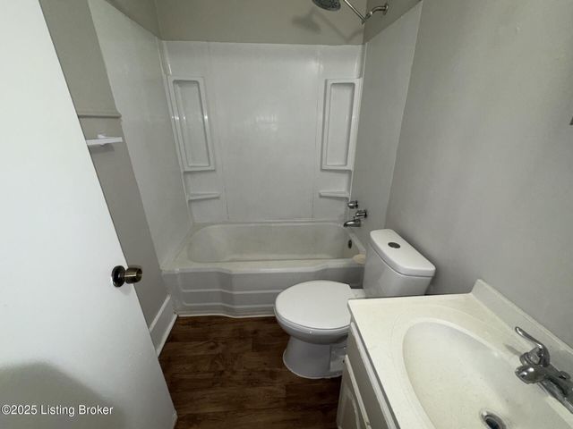 2106 Ratcliffe Ave, Louisville, KY 40210