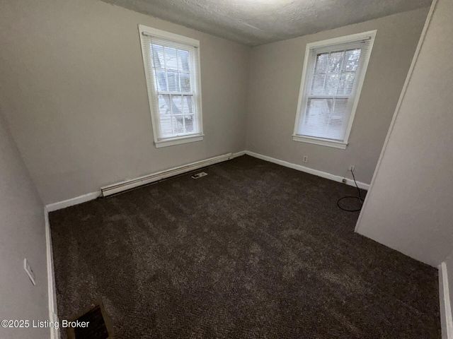 2106 Ratcliffe Ave, Louisville, KY 40210