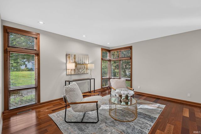 52752 Willow Bend Drive, Granger, IN 46530